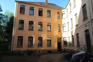 Helle und freundliche 2-Zimmer-Wohnung direkt an der Leine!