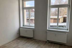 Großzügige 3-Raum-Wohnung mit Tageslichtbad – Gutenbergstr. 15, 9126 Bernsdorf, Chemnitz – Vorschaubild 4