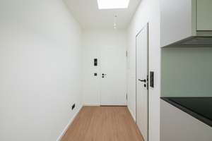 Lichtdurchflutetes City-Apartment mit Design-EBK I Balkon I Aufzug I hochwertigem Badezimmer, bezugs – Eisenzahnstraße 14, 10709 Wilmersdorf, Berlin – Vorschaubild 6