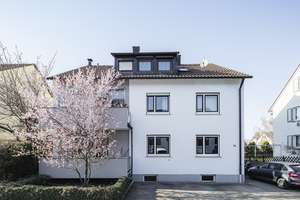 Traumhaftes Familiennest - Großzügige Erdgeschosswohnung mit Garten und Balkon