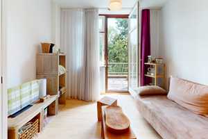 Möbliertes Wohngefühl mit Stil – 2-Zimmer-Wohnung mit Balkon in zentraler Lage von Garching – Rathausplatz 2, 85748 München (Kreis) – Vorschaubild 1