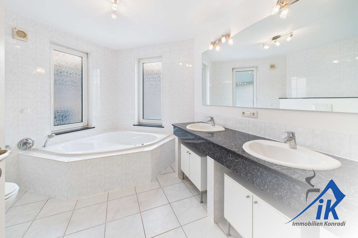 Immobilie in Ramstein-Miesenbach - IK | Miesenbach: ruhig gelegenes und top gepflegtes Zweifamilienhaus - Bild 0