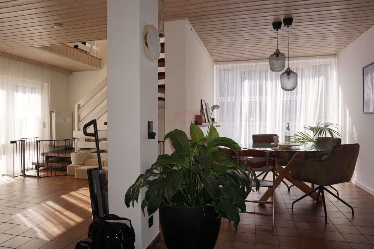 Immobilie in Buseck - Reduzierter Preis: Wohnhaus nach Architektenentwurf - Selber wohnen und vermieten zugleich! - Bild 6