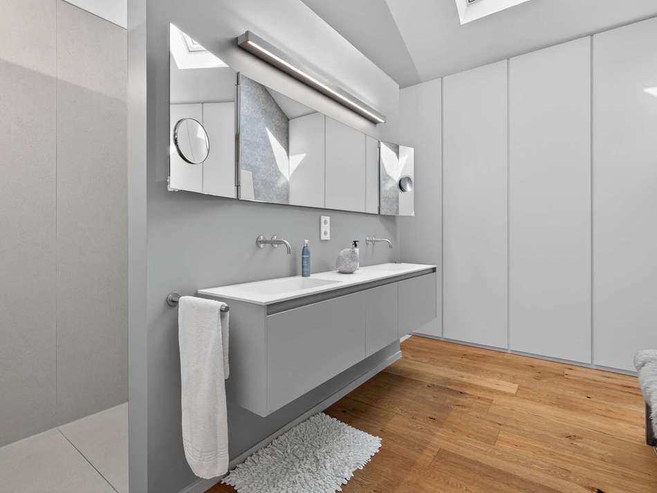 Badezimmer Wohnhaus OG