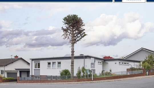 Bild von Freist. Bungalow mit Einliegerwohnung auf großem Eckgrundstück