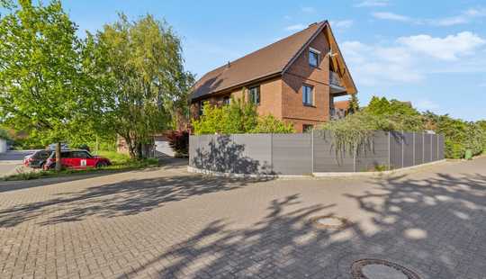 Bild von *Familientraum* - Hochwertiges Zweifamilienhaus mit ca. 266 m² Wohnfläche in Thune - Braunschweig
