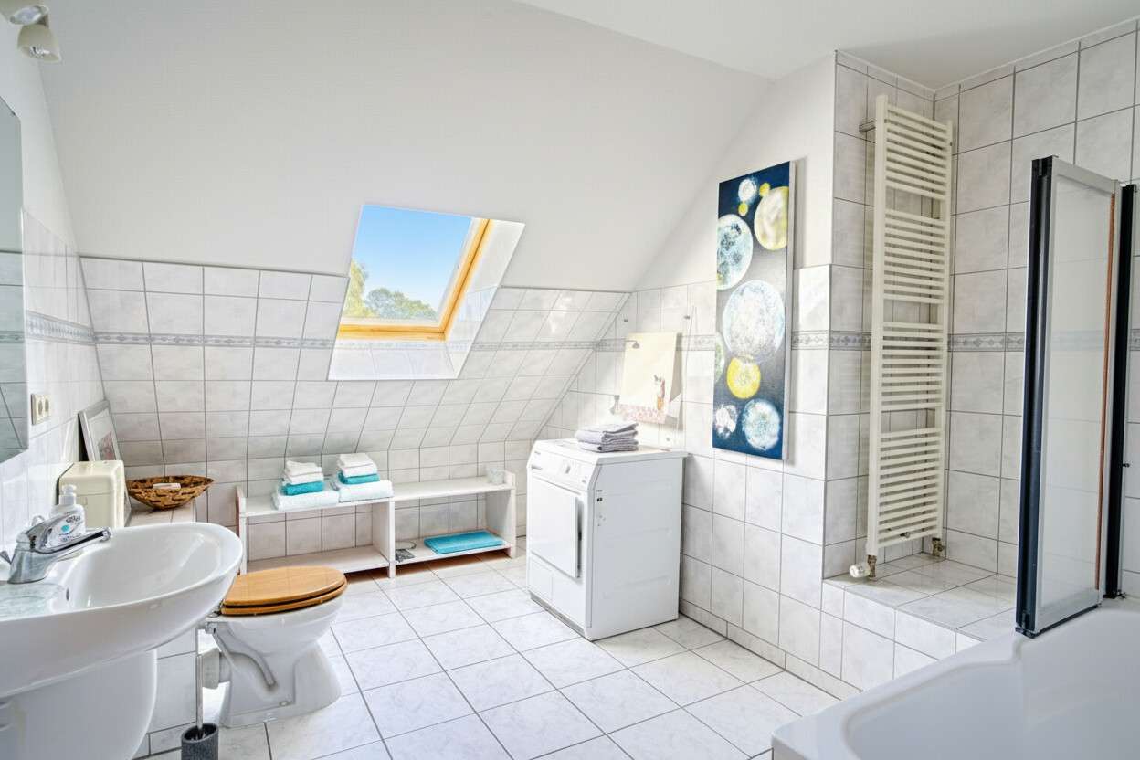 Immobilie in Klausdorf - Großzügige Immobilie für große Familien oder als Mehrgenerationshaus nahe der Hansestadt Stralsund - Bild 1