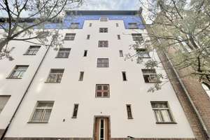 INVESTITION IN DIE ZUKUNFT - GEPFLEGTE & RUHIGE WOHNUNG - MIT SONNIGER LOGGIA & BLICK INS GRÜNE – Heinz-Bartsch-Str. 2 pp, 10407 Prenzlauer Berg, Berlin – Vorschaubild 4