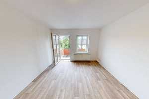 Für Sonnenanbeter - 2-Raum-Wohnung mit Balkon – Uferstr. 32, 9126 Chemnitz – Vorschaubild 2