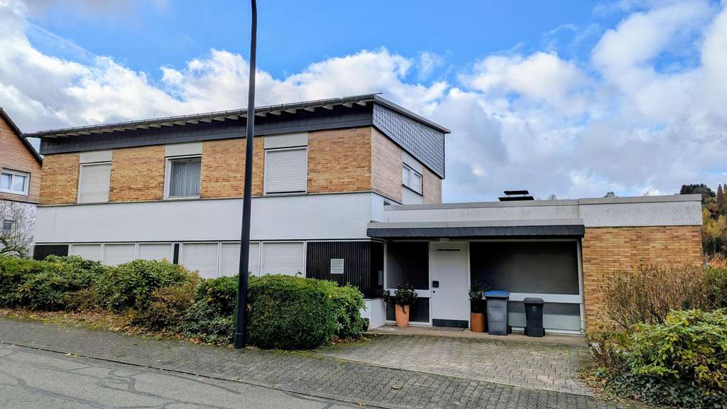 Immobilie in Winterberg - Großzügiges Einfamilienhaus mit tollem Weitblick - Bild 2