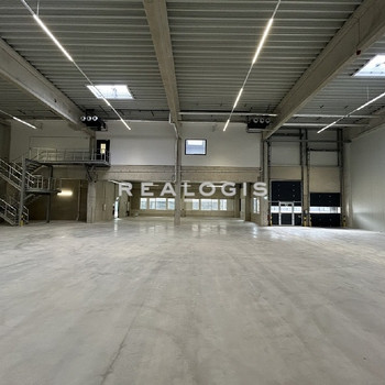 ca. 700 m² große Hallenfläche auf Rampenniveau in Flughafennähe