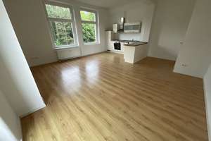 geräumige 4 Zimmer-Wohnung mit Wohnküche, Balkon, Wannenbad und EBK – Vorwerker Str. 117, 23554 Sankt Lorenz Nord, Lübeck – Vorschaubild 2