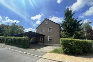 Preisreduzierung - Reihenendhaus mit Doppelcarport in Saalfeld – Die vollständige Adresse der Immobilie erhältst du vom Anbieter., 7318 Saalfeld/Saale – Vorschaubild 1