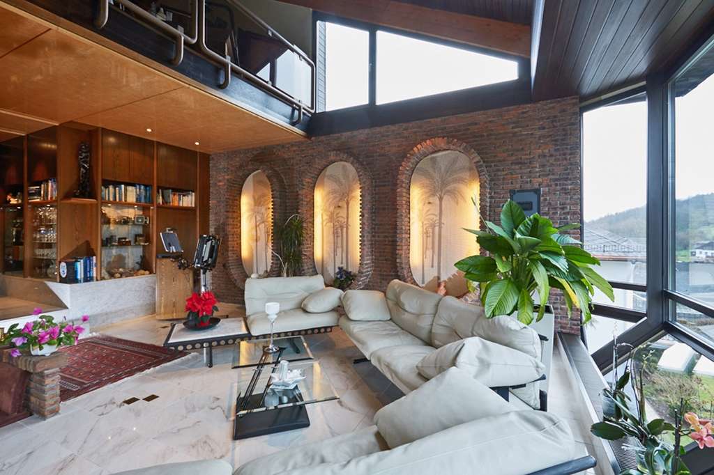 Immobilie in Eppstein - Architektenvilla mit Einliegerwohnung in schöner Hanglage - Bild 2