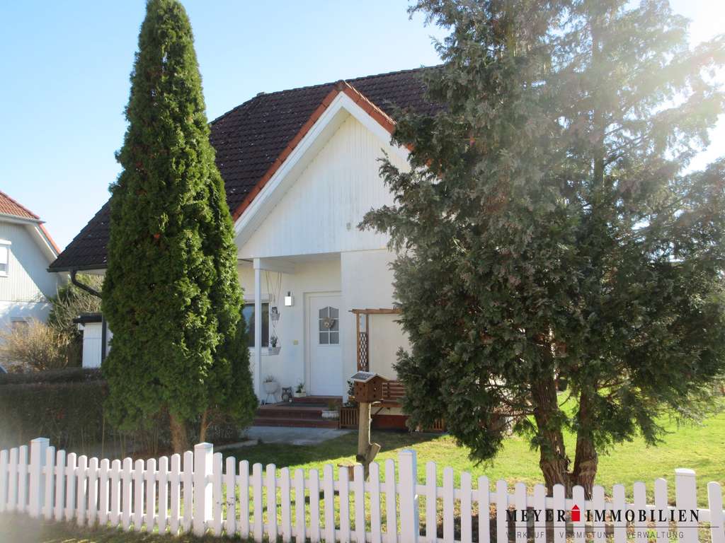 Immobilie in Lübben (Spreewald) - Wohnen im schönen Spreewald: Großzügig aufgeteiltes Einfamilienhaus in Spreenähe - Bild 1