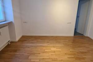 1 WG  ZIMMER MIT EIGENEM BAD | GROSSER WOHN‑ & KÜCHENBEREICH – Landhausstraße 195, 70188 Ostheim, Stuttgart – Vorschaubild 2