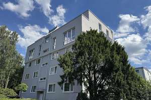 Kapitalanlage im KÖLNER NORDEN - Gepflegte, helle 3 Zimmer mit LOGGIA !!!