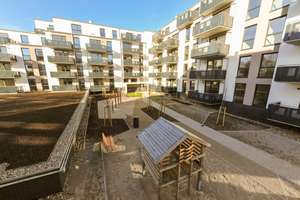 barrierefreie Neubau-Wohnung mit EBK, Süd-Balkon, Echtholzparkett, Fahrstuhl, Tiefgarage – Berringerstraße 39, 18146 Dierkow-Neu, Rostock – Vorschaubild 4