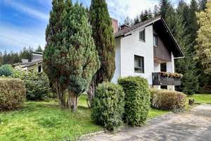 Einfamilienhaus mit Einliegerwohnung in Geroldsgrün  – Die vollständige Adresse der Immobilie erhältst du vom Anbieter., 95179 Geroldsgrün – Vorschaubild 2