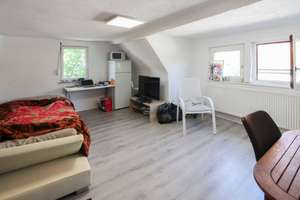 DHH mit Garten, Garage und anteiliger Scheune in Weilimdorf – Die vollständige Adresse der Immobilie erhältst du vom Anbieter., 70499 Weilimdorf (Ortsteil), Stuttgart – Vorschaubild 8