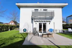 MODERNER KOMFORT & TOP GEPFLEGT - MIT KAMINOFEN & KLIMAANLAGE -  CARPORT & SCHÖN ANGELEGTER GARTEN – Berlin – Vorschaubild 20