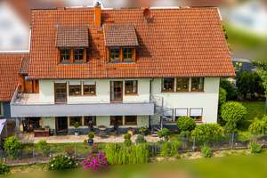 ++Einfamilienwohnhaus mit Einliegerwohnung in Leinach - gut vermietet++ – Die vollständige Adresse der Immobilie erhältst du vom Anbieter., 97274 Leinach – Vorschaubild 1