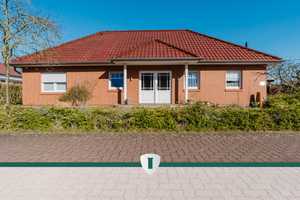 Walmdachbungalow mit großem, nicht einsehbarem Garten – Wohnen auf einer Ebene in ruhiger Lage – Nienburg (Weser) (Kreis) – Vorschaubild 1