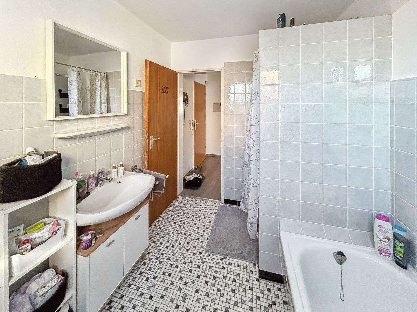 Immobilie in Giesen - Attraktive 3-Zimmer-Wohnung in begehrter Wohnlage von Giesen – Vermietet und gut geschnitten - Bild 1