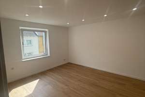 Schöne, großzügige 2-Zimmer-Wohnung mit Balkon und Blick ins Grüne - Nähe Uni in Wuppertal-Elberfeld – Ravensberger Str. 0, 42117 Elberfeld, Wuppertal – Vorschaubild 3