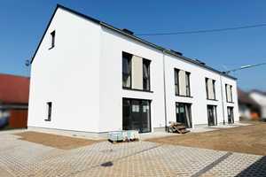 Neubau Reihenhaus mit Garten, Terrasse und Stellplatz