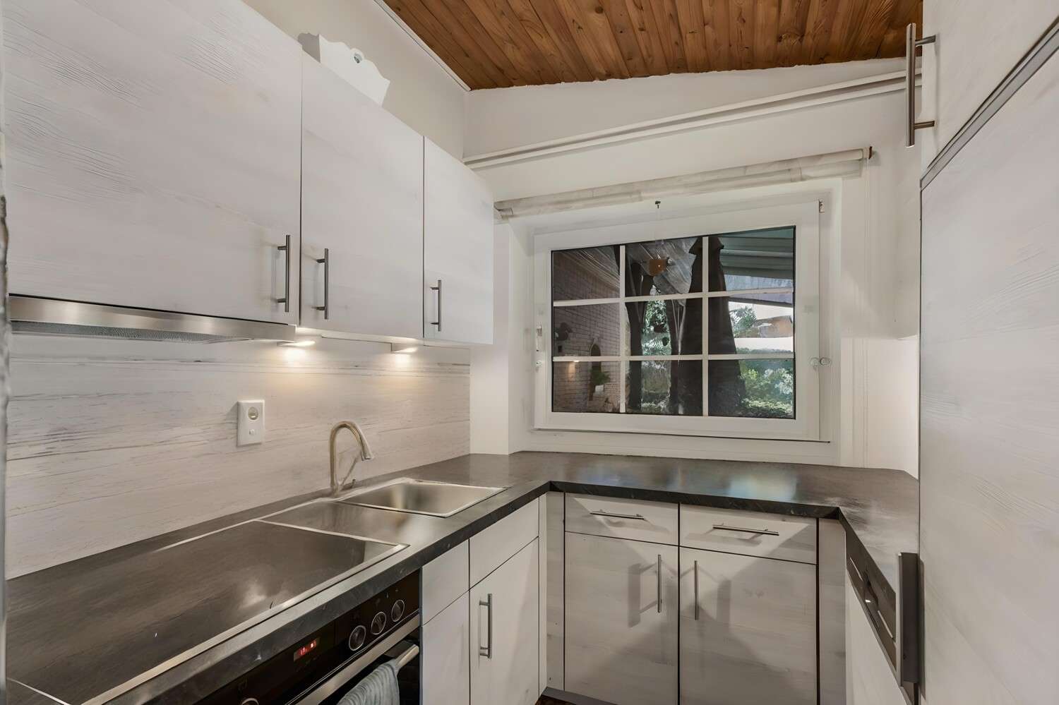 Naturnaher Bungalow mit Einliegerwohnung und Ausbaupotenzial, Rendsburg Eckernförde Kreis – Bild 4