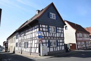 Stilvolles, historisches MFH sowie voll ausgestattete Schreinerei mit 335m² – Marktstraße 48, 60388 Bergen-Enkheim, Frankfurt am Main – Vorschaubild 1