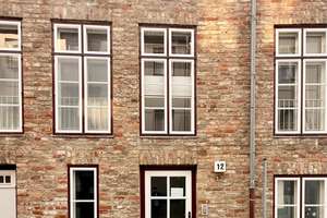 Altstadtwohnung direkt an der Trave – Blick auf Salzspeicher und Holstentor-Türme, 89 m², bezugsfrei – An der Obertrave 12, 23552 Innenstadt, Lübeck – Vorschaubild 23