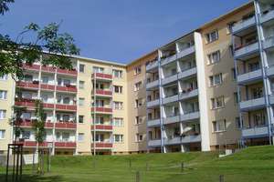 Helle 2-Raum-Balkonwohnung mit Einbauküche – Yorckstr. 42d, 9130 Yorckgebiet, Chemnitz – Vorschaubild 2