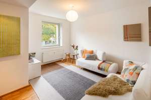 Backstein, Sprossenfenster, zwei Plätze draußen – 40476 Derendorf, Düsseldorf – Vorschaubild 3