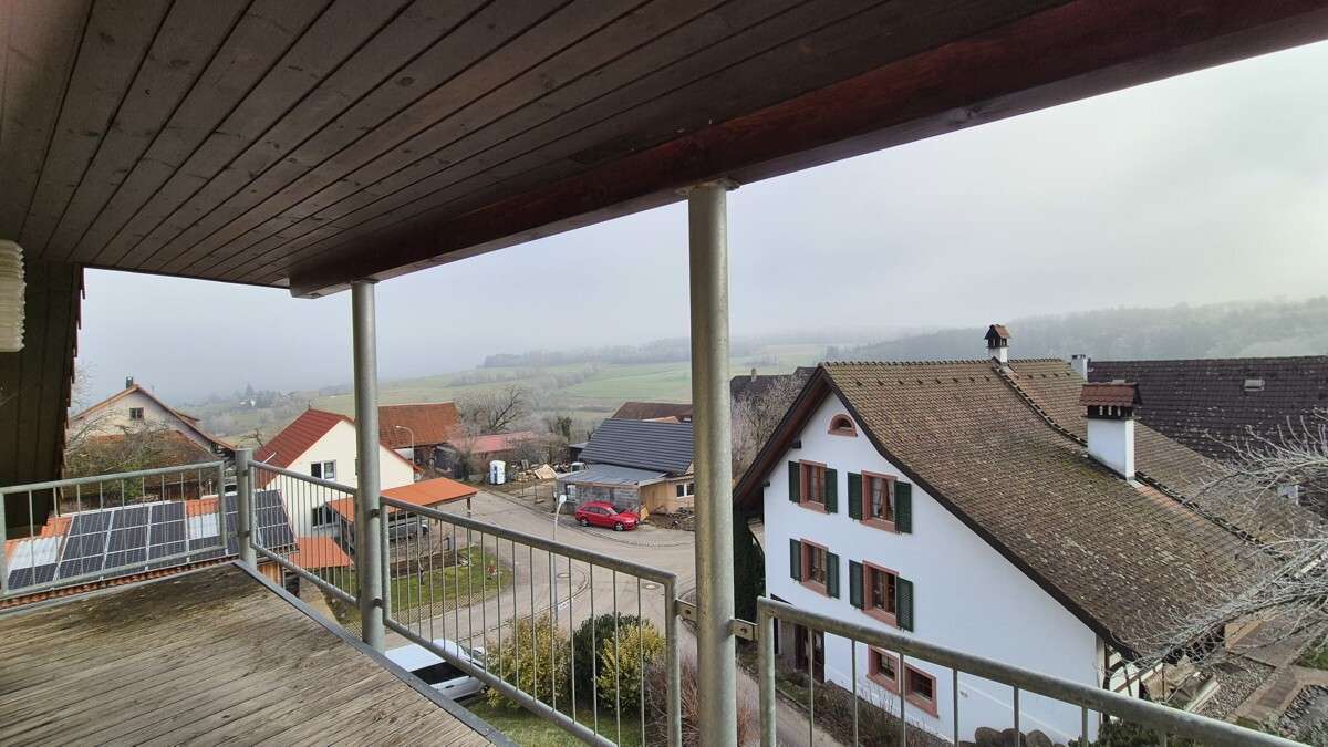 Immobilie in Klettgau - Erzingen /Bühl - 71 m² - Grenznah wohnen - 3-Zimmer DG - Bild 2