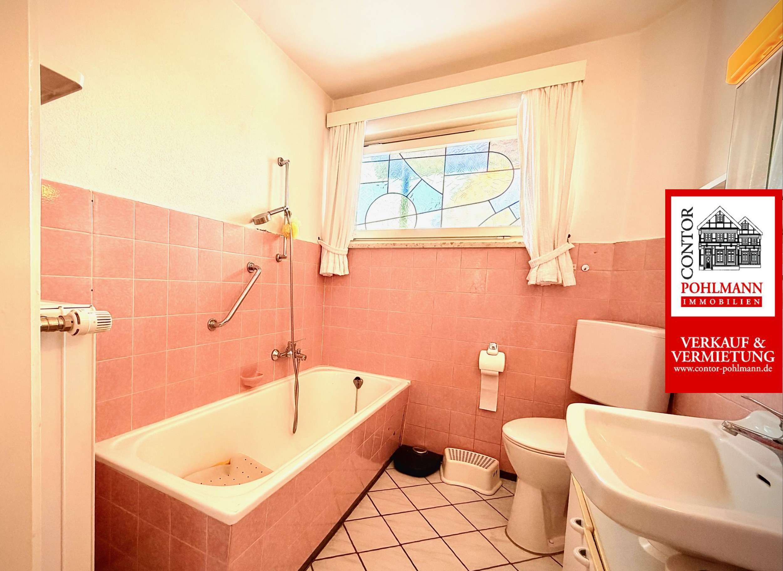 Immobilie in Drochtersen - 21706 Drochtersen - Haus mit Charme sucht Familie für gemeinsames Leben im Ortskern - Bild 2