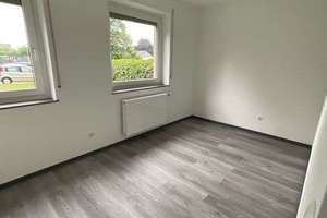 Schöne 4 Zimmer Wohnung mit Balkon in Großostheim – 63762 Großostheim – Vorschaubild 1
