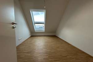 Ihr Dachgeschoss-GLÜCK über den Dächern Reutlingens! – Steinenbergstrasse 20, 72764 Reutlingen-Mitte, Reutlingen – Vorschaubild 12