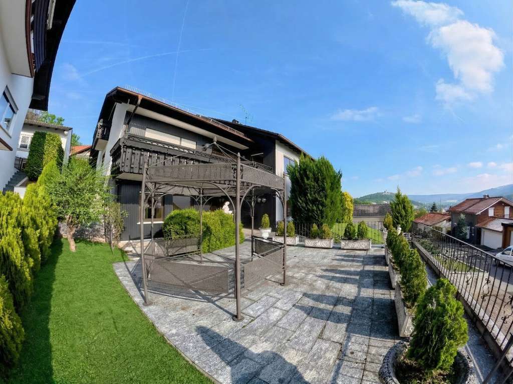 Immobilie in Breuberg - VIEL PLATZ FÜR DIE FAMILIE - HOBBY - ODER BERUF - Bild 1