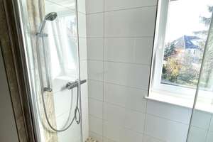 Lichtdurchflutete Maisonette-Wohnung mit Balkon und Gartennutzung im beliebten Dresden-Bühlau! – Die vollständige Adresse der Immobilie erhältst du vom Anbieter., 1324 Bühlau/Weißer Hirsch, Dresden – Vorschaubild 10