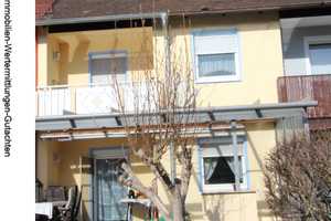 Reihenmittelhaus in Neutraubling voll unterkellert mit Garten und Terrasse – Egerlandstr. 11, 93073 Regensburg (Kreis) – Vorschaubild 2