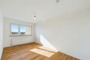 Sanierte 3-Zimmer-Wohnung mit Westbalkon, Weitblick & TG-Stellplatz – vermietete Kapitalanlage – Die vollständige Adresse der Immobilie erhältst du vom Anbieter., 81243 Aubing-Süd, München – Vorschaubild 5