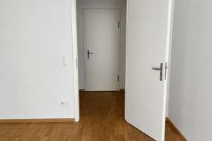 Maxvorstadt Top-Lage: Helles Apartment mit EBK, Balkon, Parkett & TG-Stellplatz – Die vollständige Adresse der Immobilie erhältst du vom Anbieter., 80799 Am alten nördlichen Friedhof, München – Vorschaubild 6