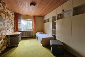 XXL-Bungalow mit viel Potenzial und tollen Nutzungsmöglichkeiten in ruhiger Lage von Hiltpoltstein – Die vollständige Adresse der Immobilie erhältst du vom Anbieter., 91355 Hiltpoltstein – Vorschaubild 9