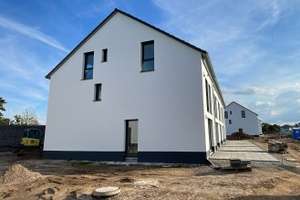 Großzügiges & Helles Neubau-Reihenendhaus in Einhausen an der schönen Bergstraße! – Die alte Heckenteilung 24, 64683 Einhausen – Vorschaubild 2