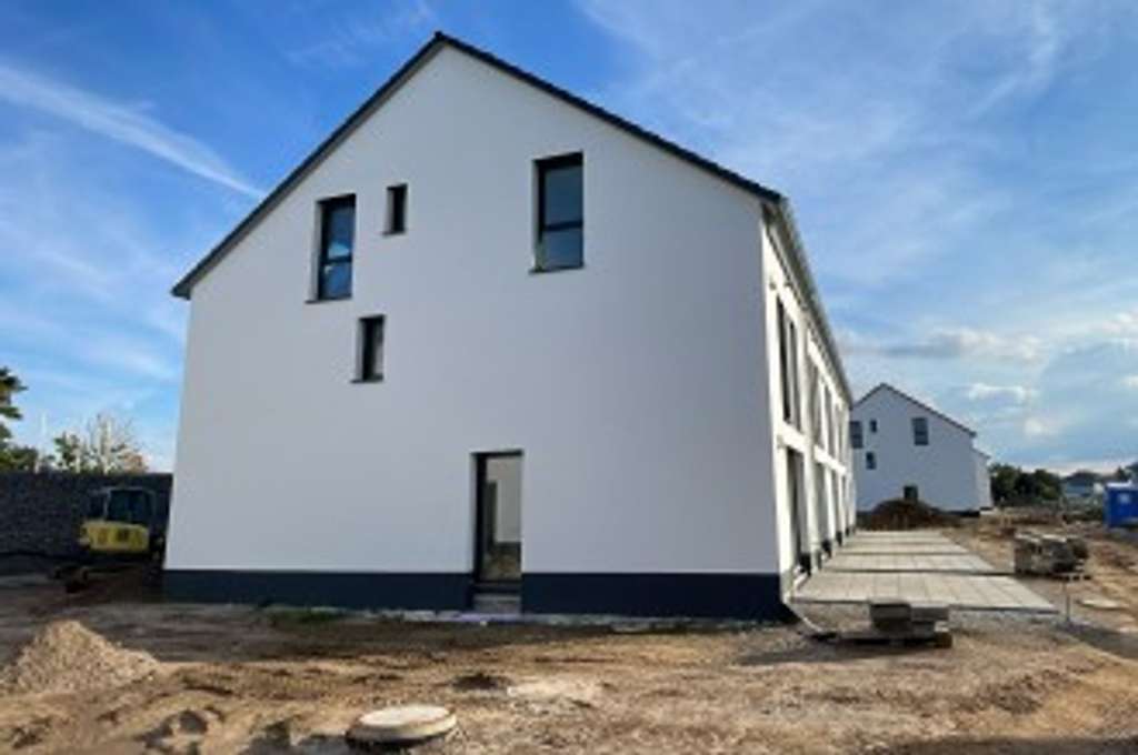 Immobilie in Einhausen - Großzügiges & Helles Neubau-Reihenendhaus in Einhausen an der schönen Bergstraße! - Bild 1