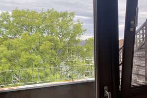 Helle 2 Zimmer Dachgeschosswohnung mit EBK + Loggia  – 33604 Mitte, Bielefeld – Vorschaubild 2