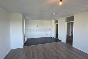 Ruhige 3-Zimmer-Wohnung mit Balkon im 7. Stock in Mönchengladbach-Römerbrunnen – Römerbrunnen 16, 41238 Mülfort, Mönchengladbach – Vorschaubild 6