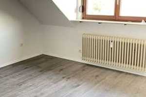 Helle Dachgeschosswohnung in Duisburg-Duissern zur Miete – Ideal für Singles oder Paare – Duisburg – Vorschaubild 3